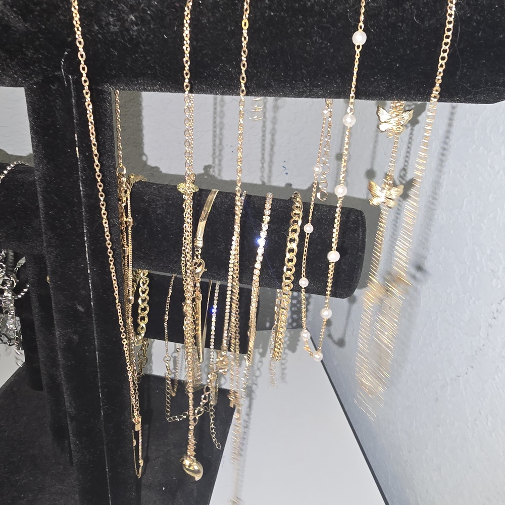 Elegant Gold and Silver Jewelry 50+pieces Of Necklaces Bracelets And Earrings - Picture 8 of 9